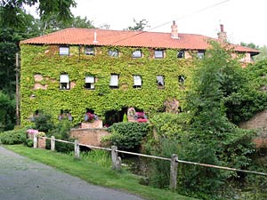 Gonalston Mill in 2006. 