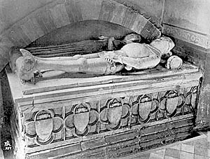 Tomb of Sir Robert Goushill and his wife. 