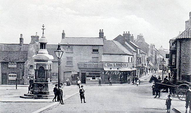 Market Place and High Street, Hucknall, c.1910. 