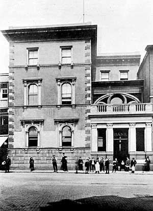 Wright's Bank (Exterior).
