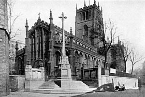 St Mary's church, Nottingham, in the early 1930s. 