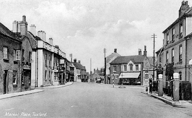 The Market Place, Tuxford, in the late 1930s. 
