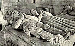 Effigies of Sir Hugh Willoughby (died 1445) and his wife, Margaret Freville in Willoughby church. 
